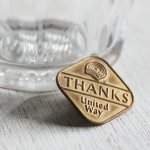 画像3: USAヴィンテージアドバタイジング真鍮製THANKSピンバッジ｜United Way of America慈善団体 (3)