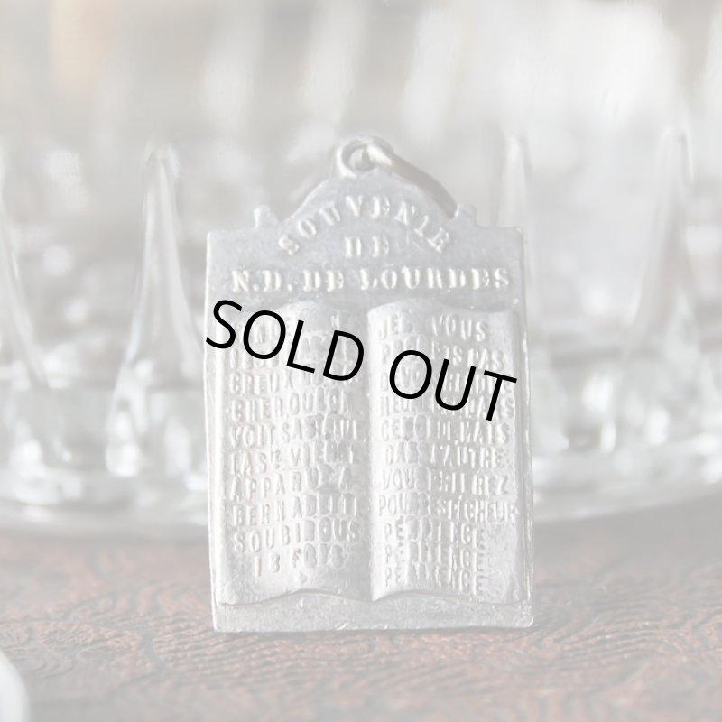 画像2: フランスヴィンテージルルドの泉無原罪の御宿りメダイ｜アンティークメダイキリスト教カトリックマリア聖品 (2)