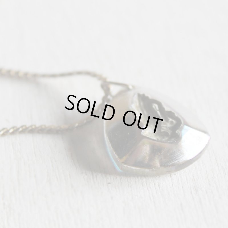 画像7: アメリカヴィンテージPray Hands 祈りの手オーロラグラスペンダントネックレス｜アンティーク雑貨ガラス (7)