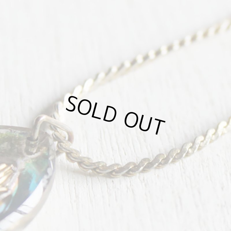 画像9: アメリカヴィンテージPray Hands 祈りの手オーロラグラスペンダントネックレス｜アンティーク雑貨ガラス (9)