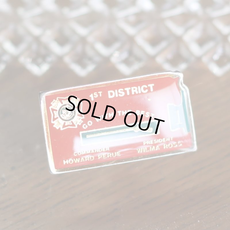 画像1: アメリカン雑貨ヴィンテージピンバッジ・ピンズ｜VFW米軍退役軍人カンザス州第１区ライフル (1)