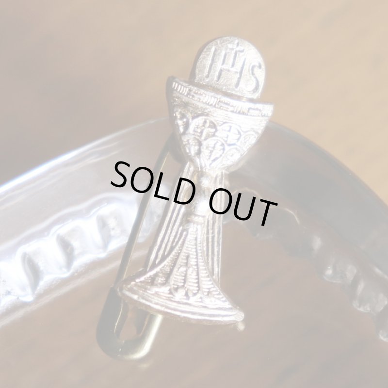 画像2: USAヴィンテージキリスト教初聖体・聖杯ブローチIHS｜first holy communionアンティークアクセサリー (2)