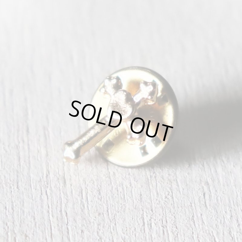 宝飾バロー社製ピンバッジ｜クロス十字架ハートピンズ