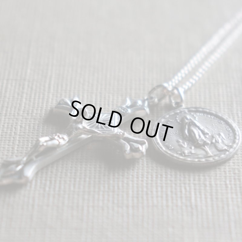 イタリアヴィンテージキリスト教十字架とメダイのネックレス・ファチマの聖母マリア・イエス・ロザリオ