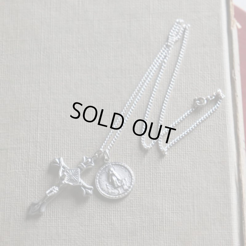 イタリアヴィンテージキリスト教十字架とメダイのネックレス・ファチマの聖母マリア・イエス・ロザリオ