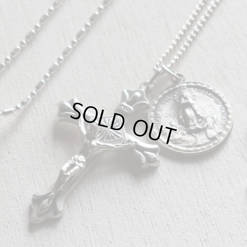 イタリアヴィンテージキリスト教十字架とメダイのネックレス・ファチマの聖母マリア・イエス・ロザリオ