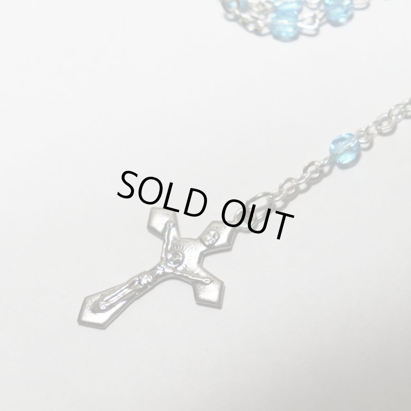 チェコ製ガラスビーズのロザリオネックレス水色・グアダルーペの聖母