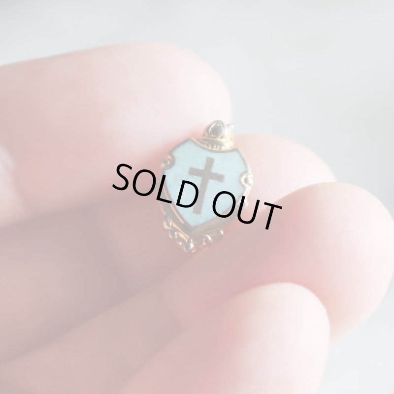 USAヴィンテージクリスチャンクロス盾型ピンバッジ水色｜アンティークピンズライトブルー十字架/シールド