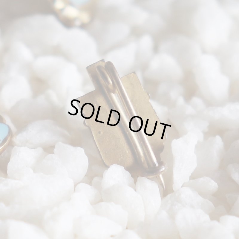 USAヴィンテージクリスチャンクロス&盾ブローチ水色・パール｜アンティークピンバッジライトブルー/パール/十字架