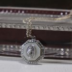 アンティークジュエリー｜ヴィンテージ不思議のメダイ聖母マリアネックレス白蝶貝& STERLING SILVER・マザーオブパールペンダント