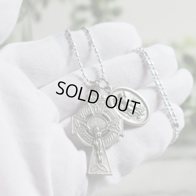 アンティークジュエリー｜イタリアヴィンテージerinケルト十字架クロスと大天使ミカエル・守護天使のメダイネックレス