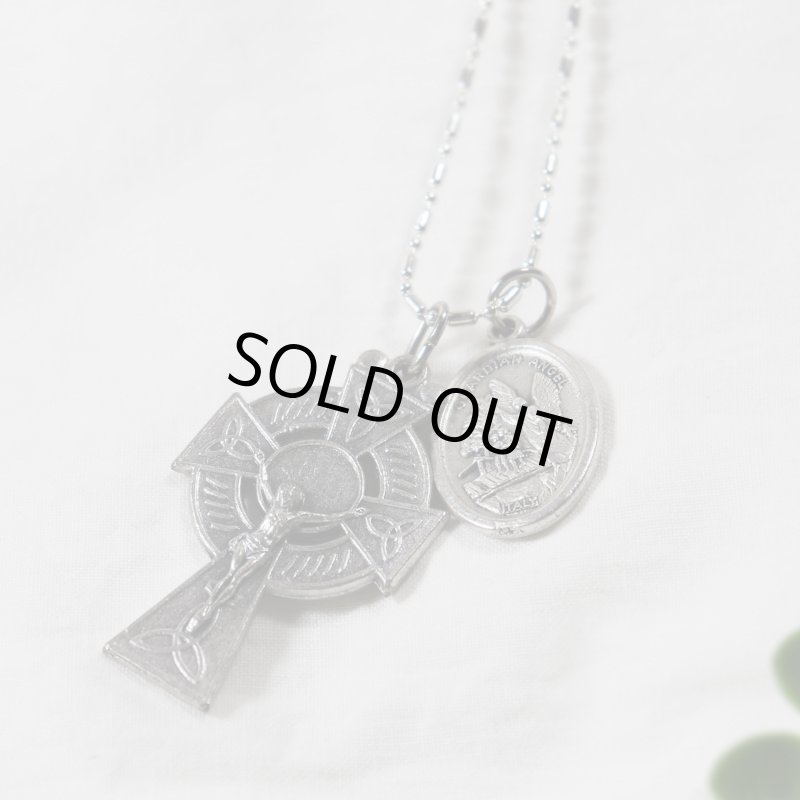 アンティークジュエリー｜イタリアヴィンテージerinケルト十字架クロスと大天使ミカエル・守護天使のメダイネックレス