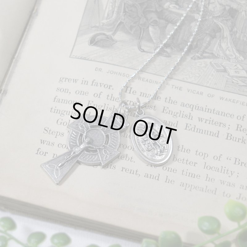 アンティークジュエリー｜イタリアヴィンテージerinケルト十字架クロスと大天使ミカエル・守護天使のメダイネックレス