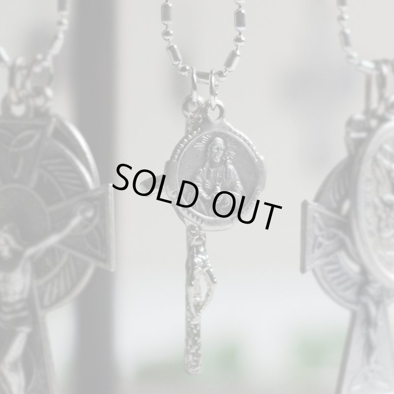 アンティークジュエリー｜イタリアヴィンテージ教皇聖ヨハネパウロの司牧十字架クロスネックレス・イエスの御心・カルメル山の聖母子像メダイ