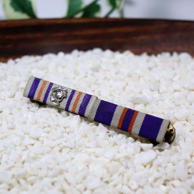 ヴィンテージUSミリタリーリボン略綬ピンバッジ紫橙｜米軍マリーン海兵隊予備役将校訓練弾パレードリボン略章