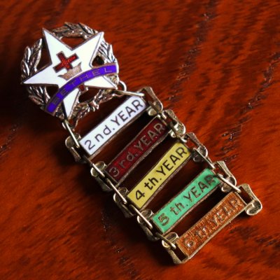 画像1: USAヴィンテージキリスト教日曜学校階級ブローチBETHEL・6th YEARバッジ｜サンデースクール・十字架ピンバッジ