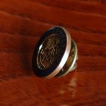 USAヴィンテージコミュニティ団体ピンバッジCOMPASSION CIRCLE｜ブルーエナメルピンズ