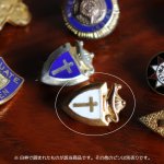 画像6: USAヴィンテージクリスチャンブローチ白｜キリスト教ピンバッジ十字架・ランプ (6)