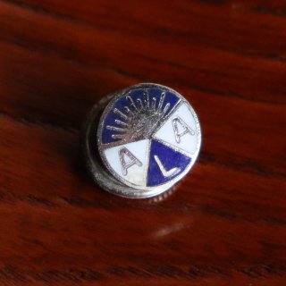 ヴィンテージUSミリタリー退役軍人バッジ・ラペルピンAMERICAN LEGION