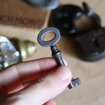 画像3: USAヴィンテージ鉄製の鍵(1)｜古いアンティークキー・アンティーク鍵・カギ