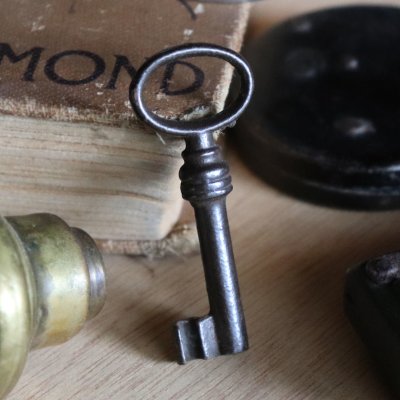 画像1: USAヴィンテージ鉄製の鍵(2)｜古いアンティークキー・アンティーク鍵・カギ