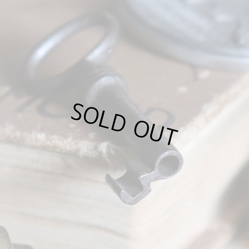 アンティークキー｜古い錠前パドロック用の鉄製鍵