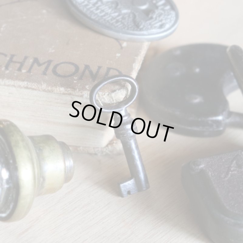 アンティークキー|古い錠前パドロック用の鉄製鍵