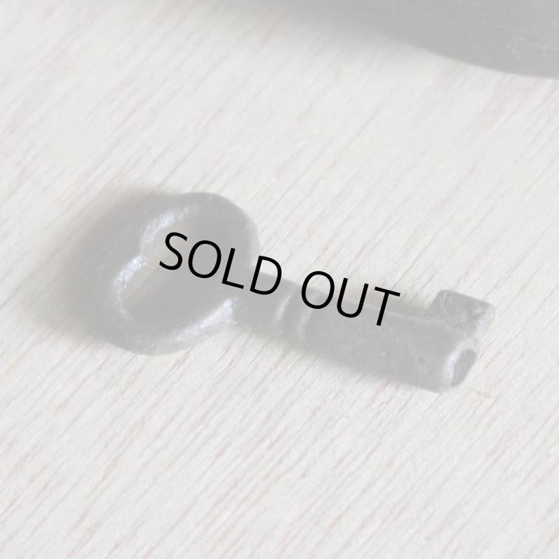 アンティークキー｜古い錠前パドロック用の鉄製鍵