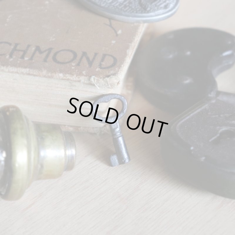 アンティークキー｜古い錠前パドロック用の鉄製鍵