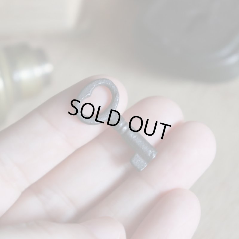 アンティークキー｜古い錠前パドロック用の鉄製鍵