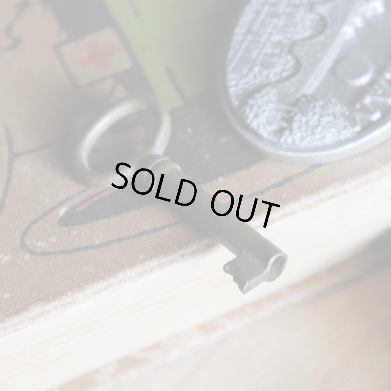 アンティークキー｜古い錠前パドロック用の真鍮製鍵