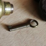 アンティークキー｜古い錠前パドロック用の真鍮製鍵