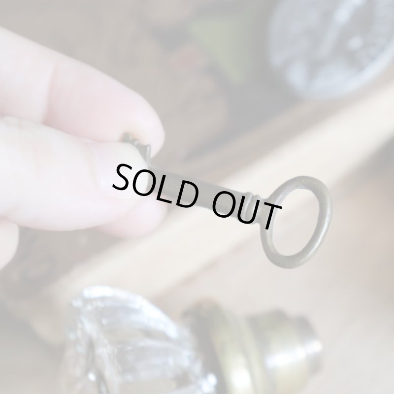 アンティークキー｜古い錠前パドロック用の真鍮製鍵