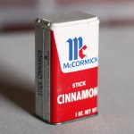 画像1: USAヴィンテージティン缶アドバタイジング｜スパイスMcCormick Stick Cinnamon (1)