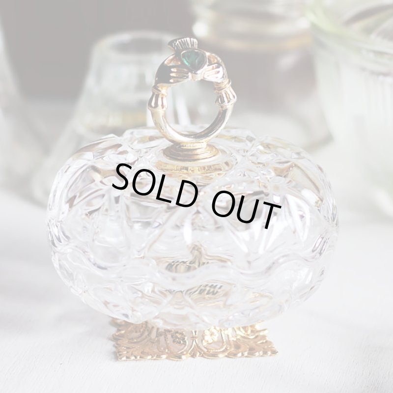 画像2: アイルランドヴィンテージ小物入れクラダリング付ガラストリンケットボックス｜アンティークキラーニージュエリーケース (2)