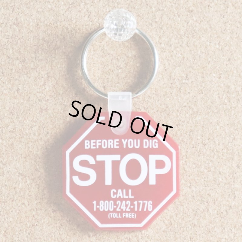 画像3: USAアドバタイジングUSEDキーホルダーSTOP BEFORE YOU DIG｜アメリカン雑貨地下施設保護非営利団体 (3)