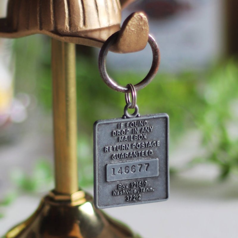 【146677】アメリカン雑貨キーホルダー｜ホテルタグFIFTY-FIVE AND BETTER