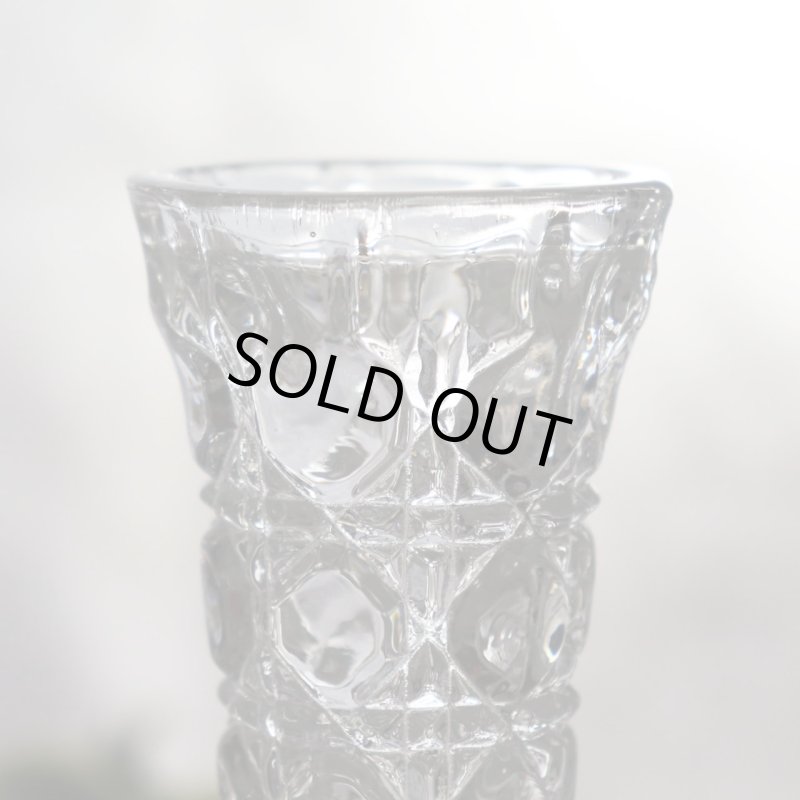 ヴィンテージオクタゴンカットガラスの一輪挿し|ブリリアンカット模様プレスガラス花瓶