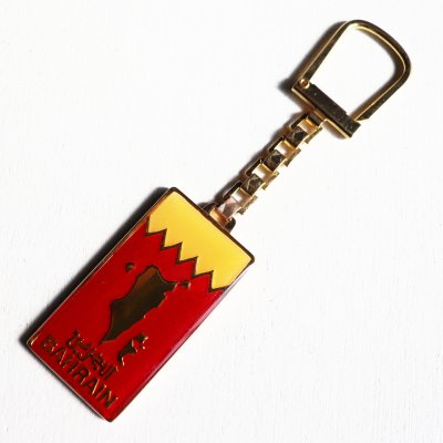 画像1: アメリカン雑貨｜ヴィンテージバーレーンキーホルダー国旗チケット型・BAHRAIN・観光お土産スーベニア