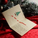 アンティーククリスマスカード｜2人の女の子とクリスマスツリー・黒猫アンティークカード