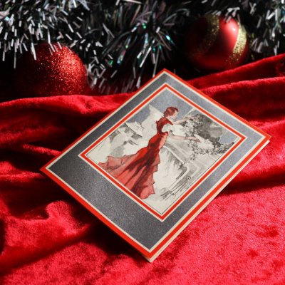 画像1: USAヴィンテージ1940年代紙ものクリスマスカード｜暖炉に飾り付けをする貴婦人アンティークカード