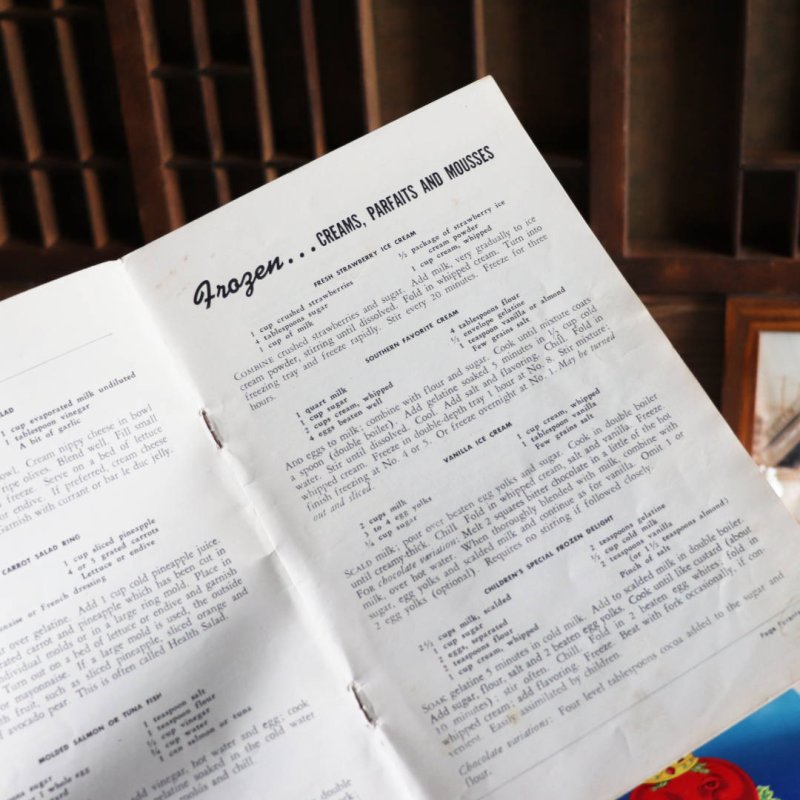 1940年代USAヴィンテージCORONADO社製冷蔵庫の取扱説明書&レシピブック|アンティーク紙もの冊子