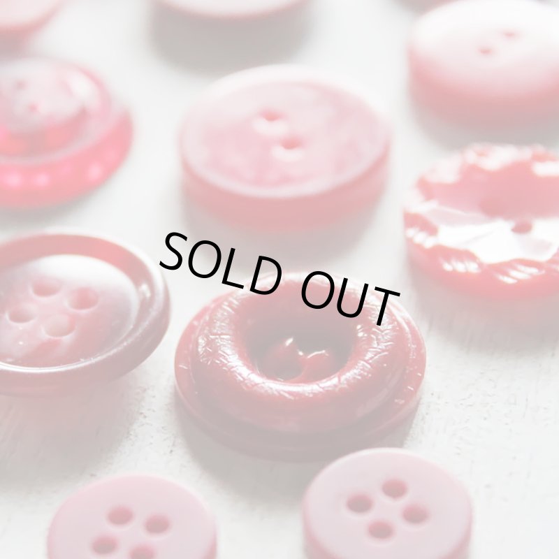 画像10: USAヴィンテージソーイングボタン・赤｜プラスティック・ベークライト・レッド35個 (10)