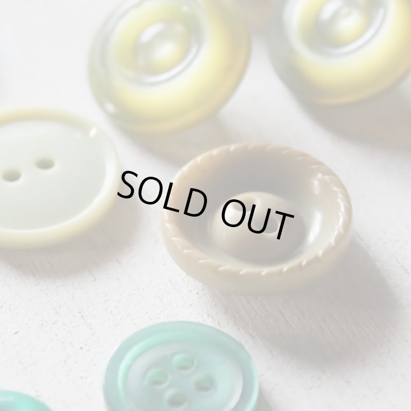 画像6: USAヴィンテージソーイングボタングリーン｜プラスティック・ベークライト・緑42個 (6)