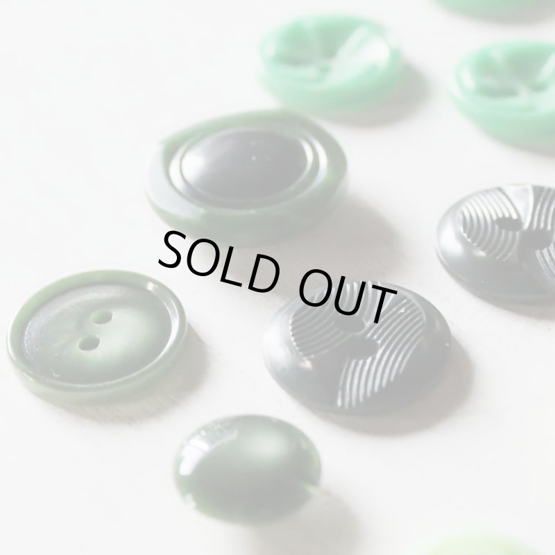 画像11: USAヴィンテージソーイングボタングリーン｜プラスティック・ベークライト・緑42個 (11)