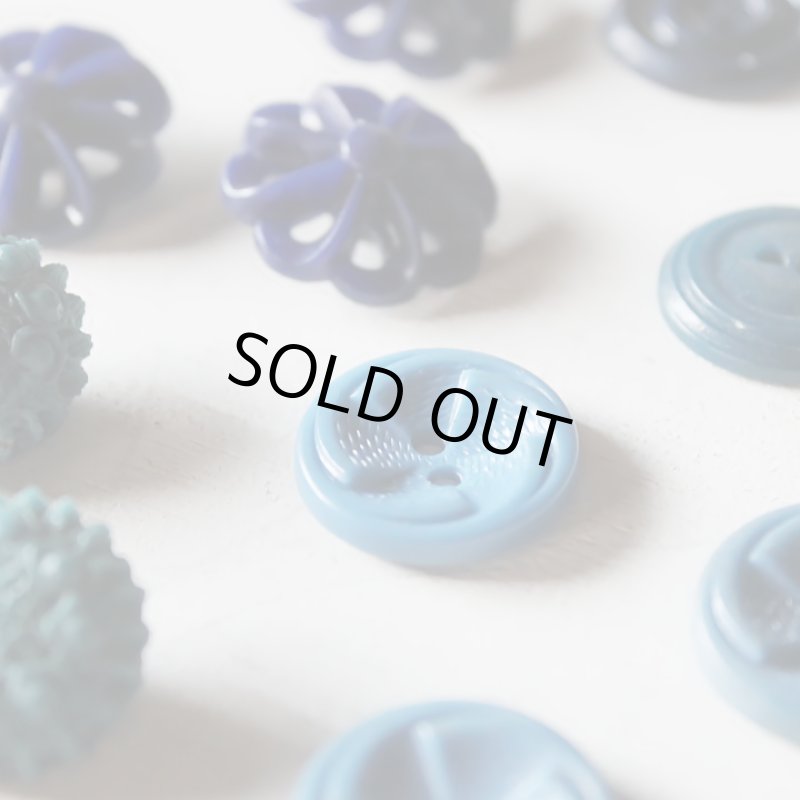 画像11: USAヴィンテージソーイングボタンブルー｜プラスティック・ベークライト・青紺29個 (11)