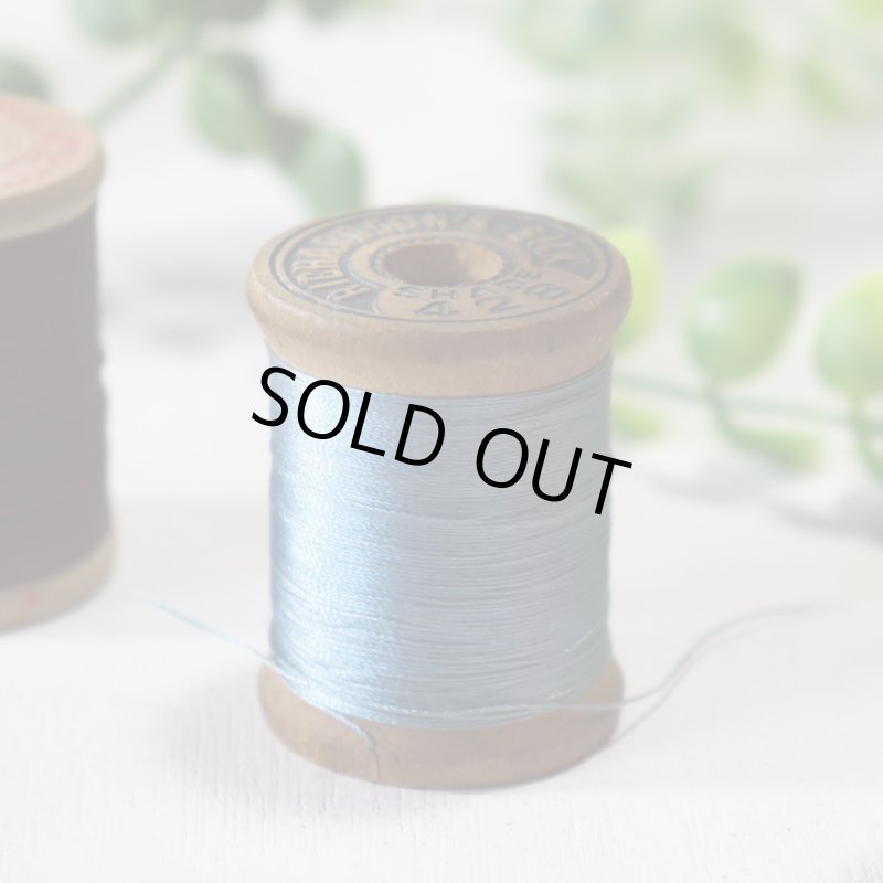 【2個セット】USAヴィンテージ木製スプール糸巻きWood Spool・赤＆水色｜シルク糸・アンティークソーイング雑貨・刻印・印字・裁縫