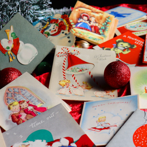 たくさんのキュートなヴィンテージクリスマスカードの販売準備中！