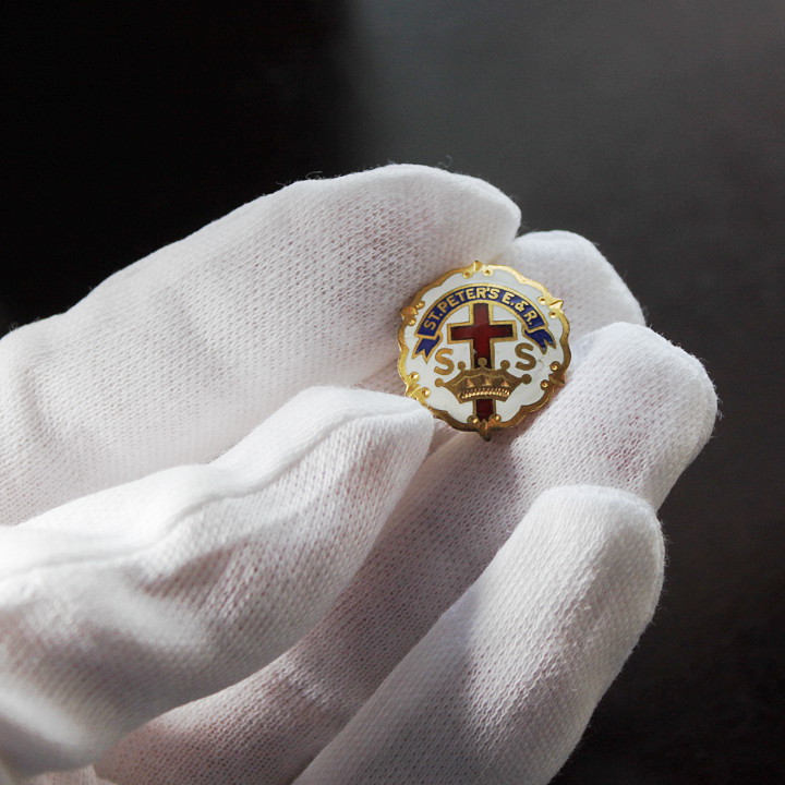 画像2: USAヴィンテージピンバッジ白10KGF｜キリスト教聖品ST.PETER'S E.&R.教会日曜学校メンバーブローチ (2)