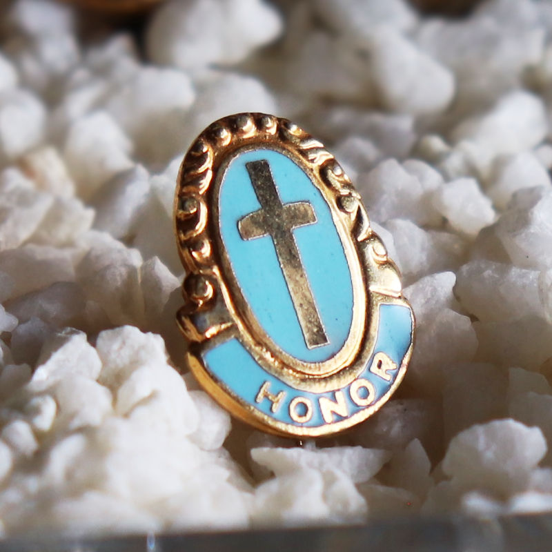 USAヴィンテージクリスチャンクロスピンバッジHONORオーバル型水色｜アンティークピンズライトブルー十字架/栄誉